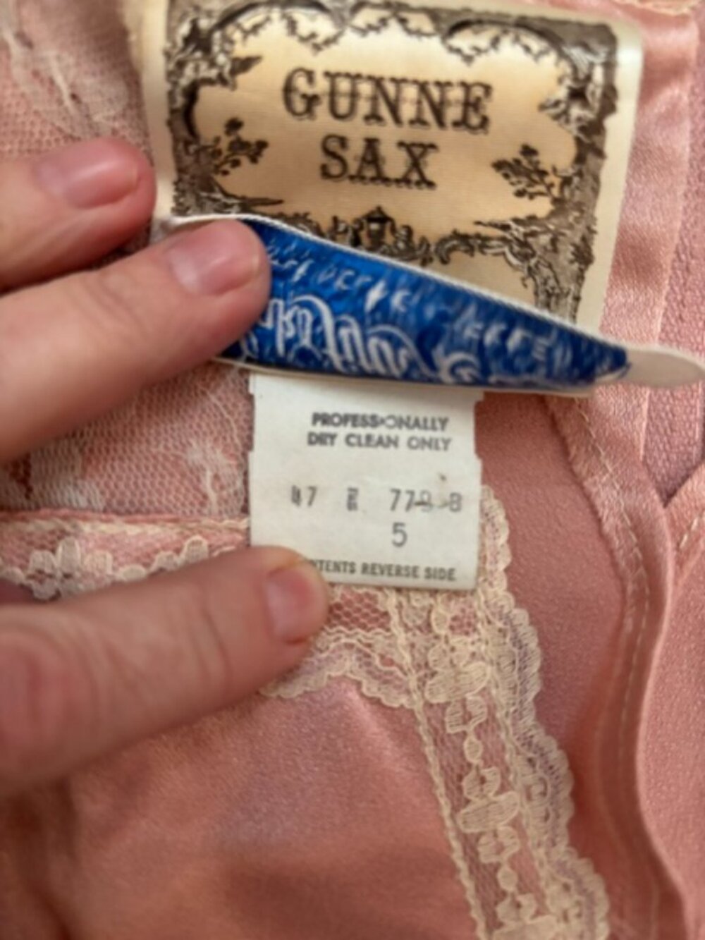 Vintage XS Gunne Sax Pink satin and lace dress - Picture 7 of 9
